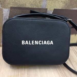 BALENCIAGA ショルダーバック