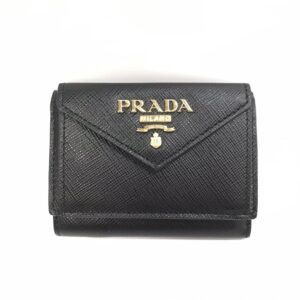 Prada ミニウォレットの買取実績 高価買取のさすがや