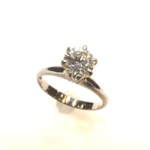 Pt900 0.8ct ダイヤ付きリング