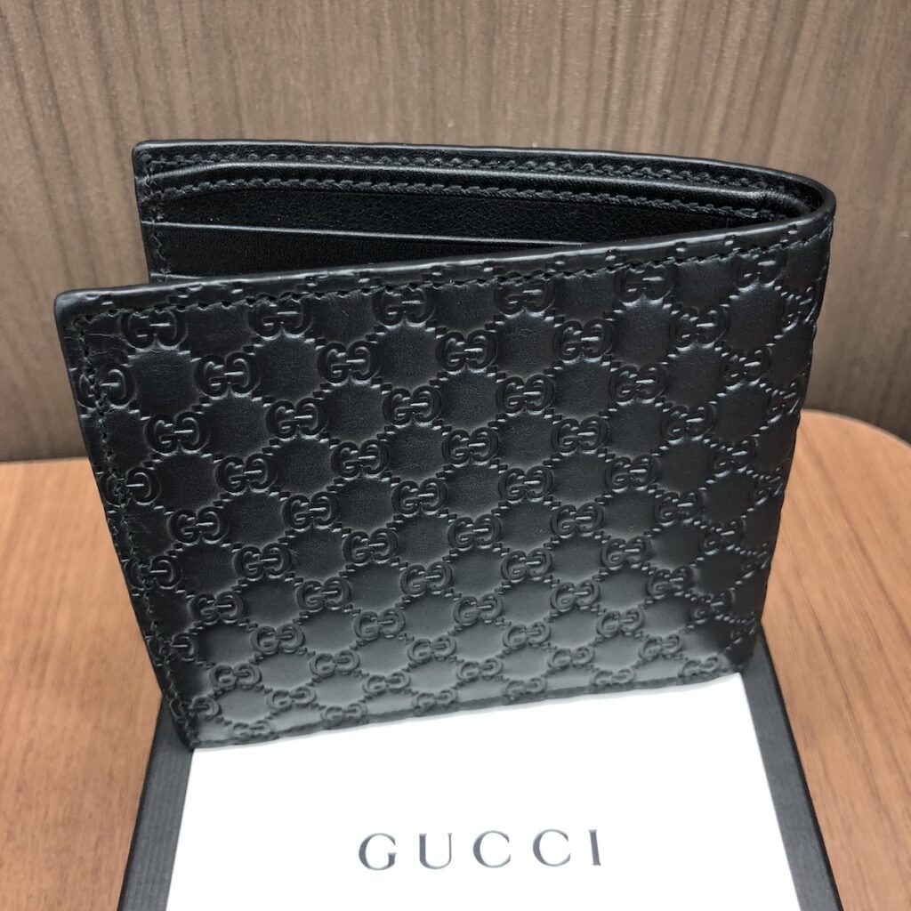 GUCCI 二つ折り財布 Rakuten - 小物