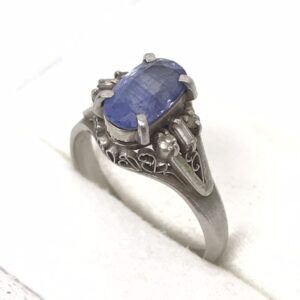 Pt900 サファイア付 リング