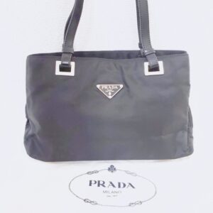 PRADA プラダ ロゴプレート ナイロン トートバッグ