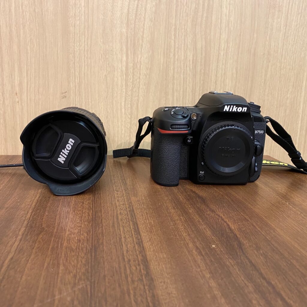 Nikon　ニコン　D7500　デジタル　一眼レフカメラ　レンズ付