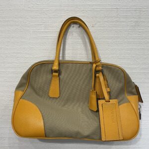 プラダ ハンドバック