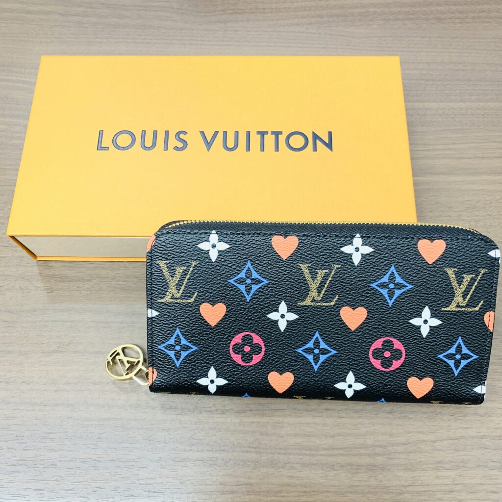 枚数限定 ☆超美品☆ LOUISVUITTON ゲームオン ジッピーウォレット