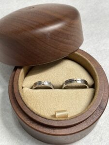 Pt950  メレ0.08ct ペアリング