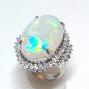 Pt900　オパール　メレダイヤ付きリング