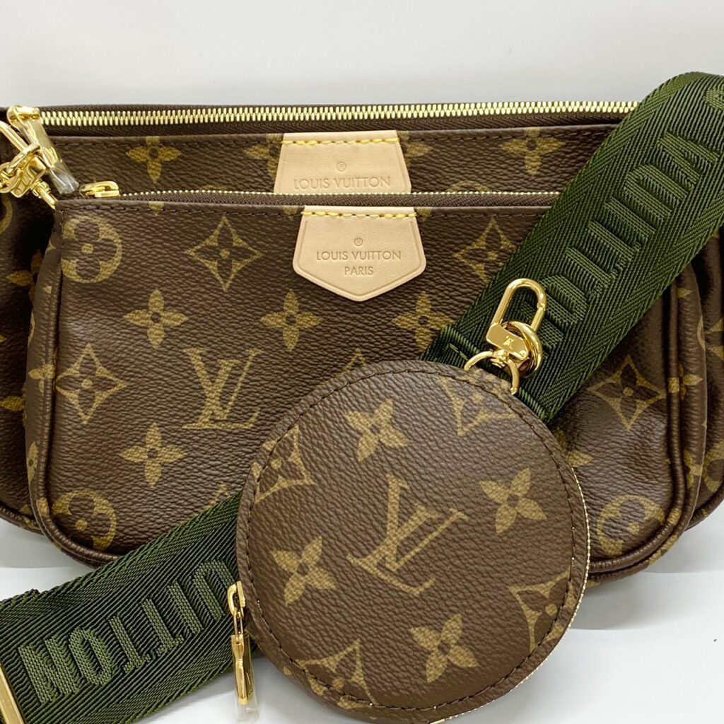 新作特価 LOUIS VUITTON - LouisVuittonミュルティ ポシェット アクセ