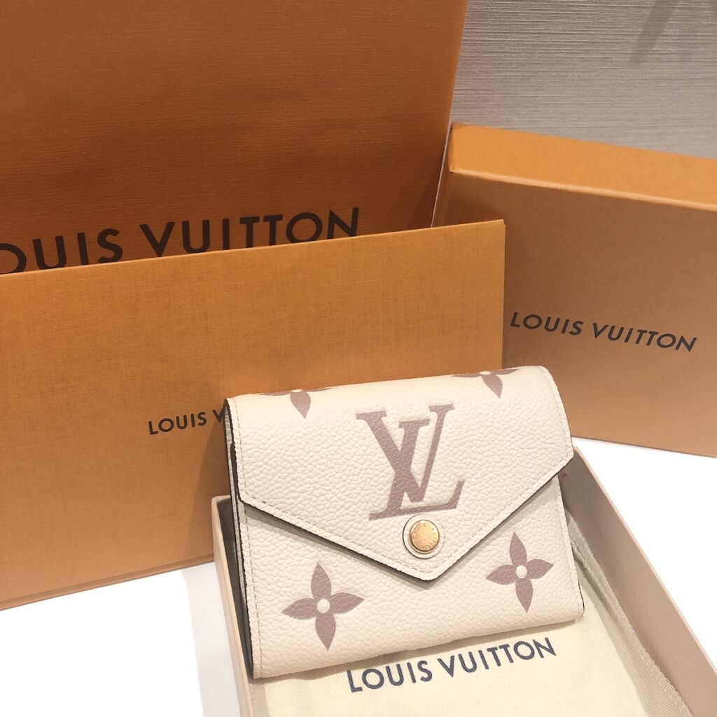 美品】ルイヴィトン LOUIS VUITTON ポルトフォイユ ヴィクトリーヌ素人採寸 - 折り財布