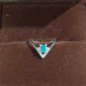 Pt900　リング　プラチナ　指輪　エメラルド　ダイヤ　ブライダルリング　9号　レディース　装飾小物