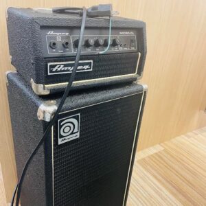 ベース アンプ