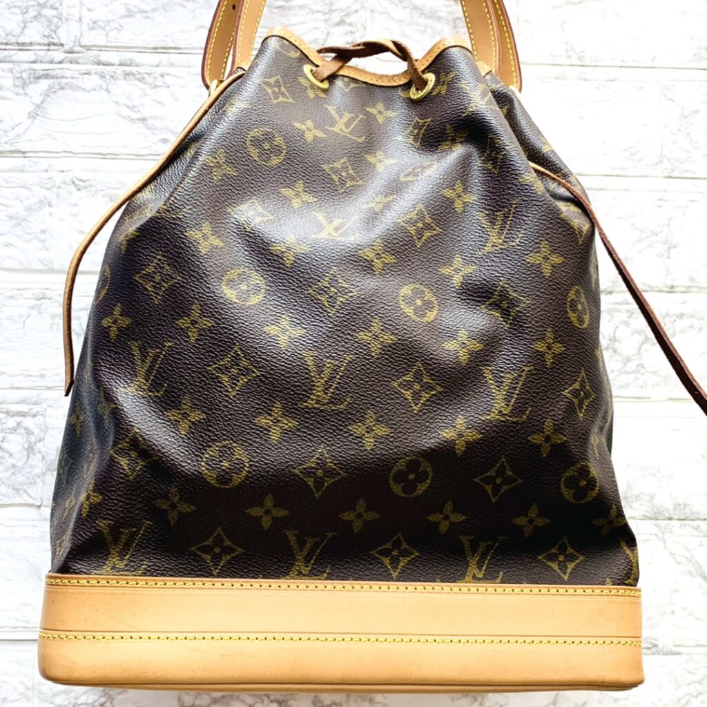 LOUIS VUITTON ルイヴィトン ノエ モノグラムの巾着バック