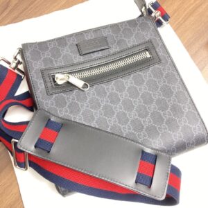 GUCCI グッチ GGスプリーム メッセンジャー