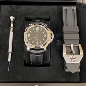 パネライ ルミノールベース