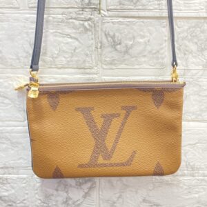 LOUIS VUITTON ポシェット ドゥーブル