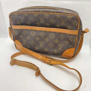 LOUIS VUITTON (ルイヴィトン) トロカデロ27 モノグラム ショルダーバッグ