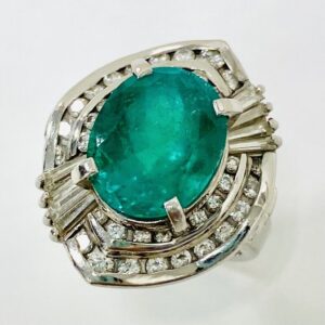 Pt900エメラルド4.45ct&メレダイヤ1.06ct付リング