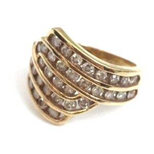 K18 0.33ct メレダイヤ付き リング