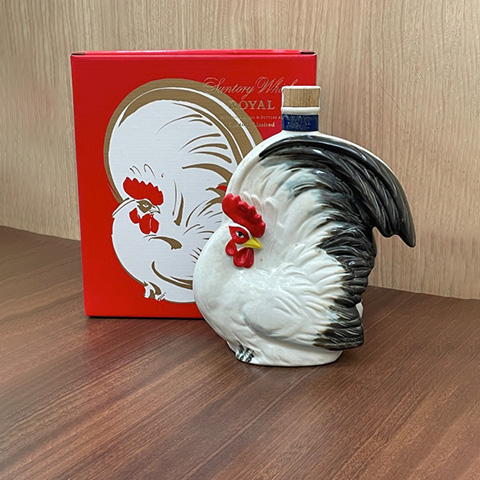 サントリー ローヤル 干支ボトル 酉歳 陶器 SUNTORY ROYAL 600ml(1226g 
