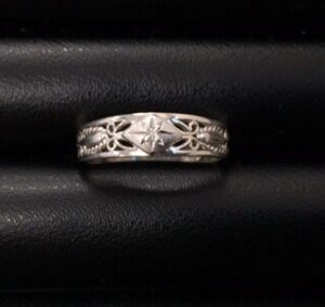 Pt900　ダイヤリング