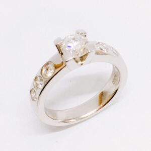 Pt900 0.901ctダイヤ付 リング