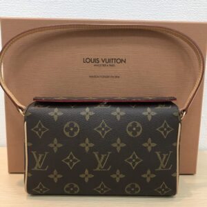 ルイヴィトン モノグラム レシタル M51900