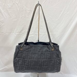 FENDI フェンディ ズッカ柄 肩掛けバッグ