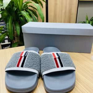 トムブラウン サンダル