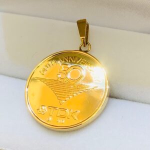 K18 ペンダントトップ　丸型　ラウンド　金貨風　18金