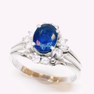 Pt900 サファイヤメレダイヤ付きリング