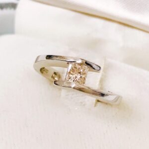 Pt900 ダイヤ 0.30ct付 リング