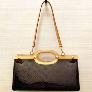 LOUIS VUITTON  ルイヴィトン ヴェルニ ロクスバリー ドライブ アマラント ショルダーバッグ