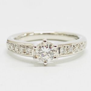 Pt900 ダイヤ0.31ct 0.71ct付き リング