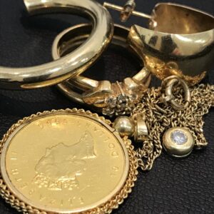 K18ネックレス ペンダントトップ(メープル金貨1/4oz + フレーム)