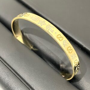 GUCCI GGアイコンブルーム バングル イエローゴールド