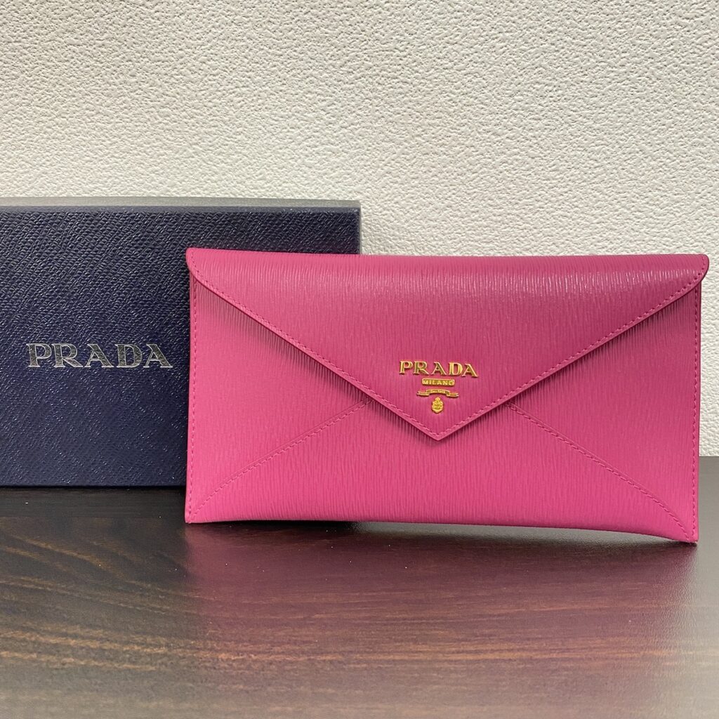 PRADA 長財布