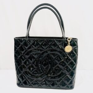 シャネル エナメル トートバッグ