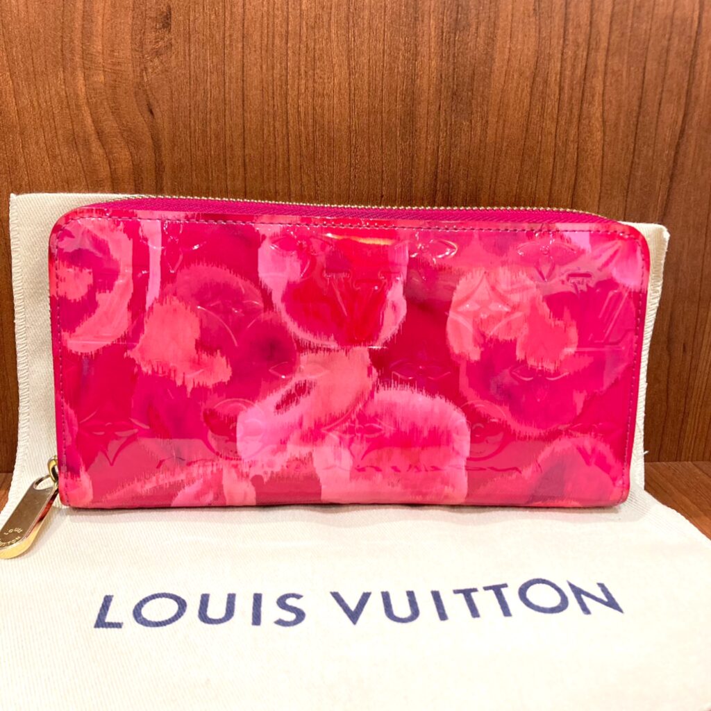 LOUIS VUITTON ヴェルニ イカットフラワー