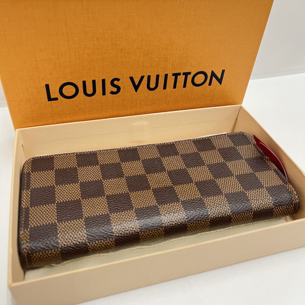 LOUIS VUITTON ダミエ ジッピーウォレット CA2108