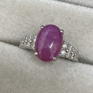 Pt900 リング スタールビー 4.444ct メレダイヤ 0.37ct