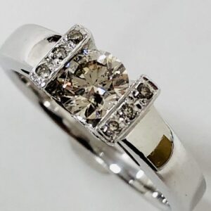 Pt900 ダイヤ0.53ct＆メレダイヤ付リング