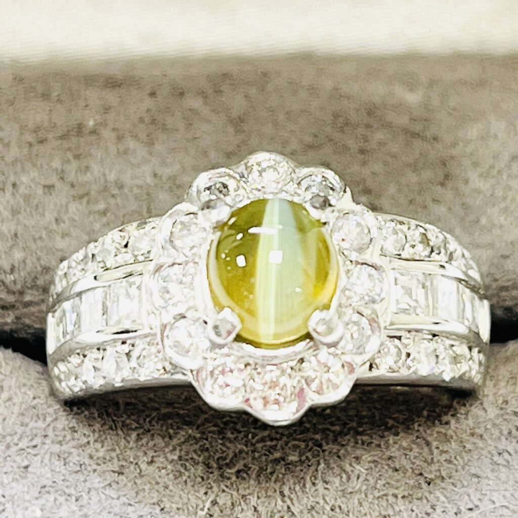 Pt900クリソベリルキャッツアイ1.32ct＆メレダイヤ付リングの買取実績 | 買取専門店さすがや