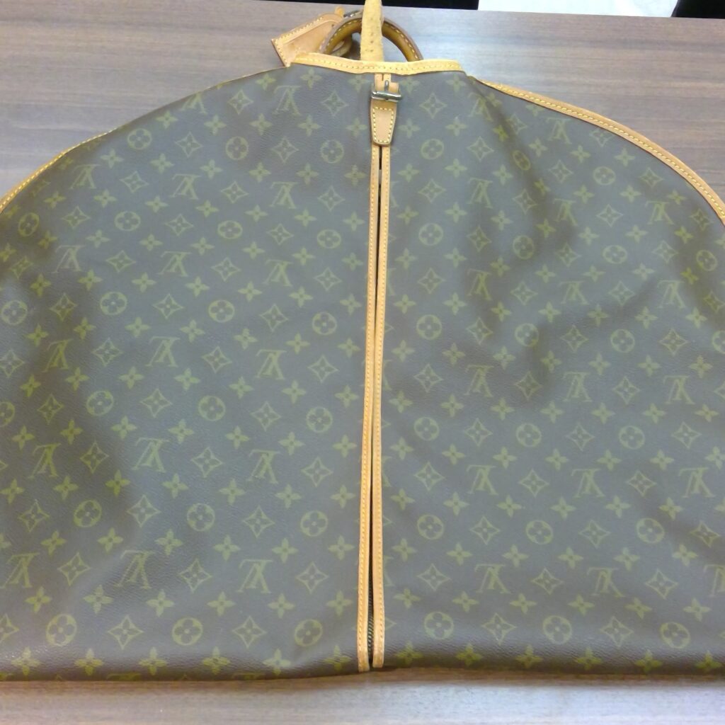 Louis Vuitton　サックドゥポルトマントー　M23544