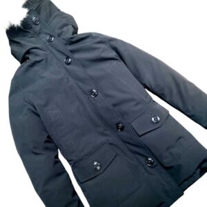 CANADA GOOSE ダウンジャケット
