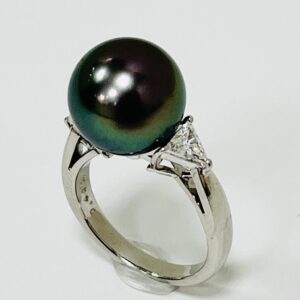 Pt950 パール5ct&メレダイヤ0.42ct付リング