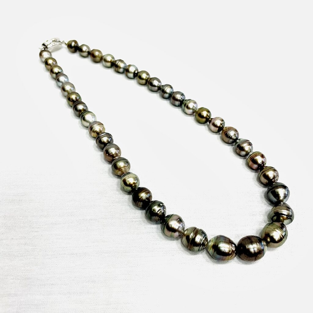 1円〜 ケシパールネックレス　黒蝶真珠　5mm〜 未使用保管品　艶テリ珠　約45cm 16g パールネックレス 黒蝶 ケシ 真珠 ロングネックレス 気品に満ちたシックな輝き