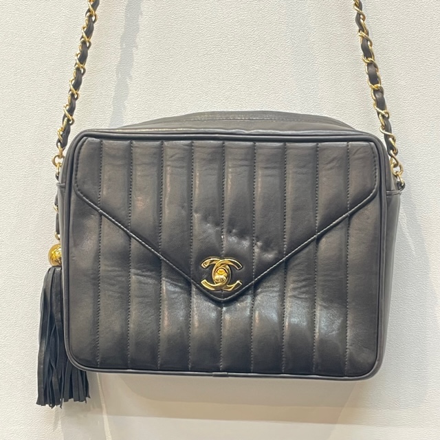 CHANEL シャネル  チェーンショルダーバッグ ラムスキン ブラック ゴールド金具 ボーダーステッチ タッセル