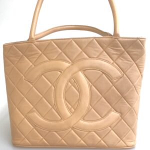 CHANEL シャネル マトラッセ ラムスキン トートバッグ