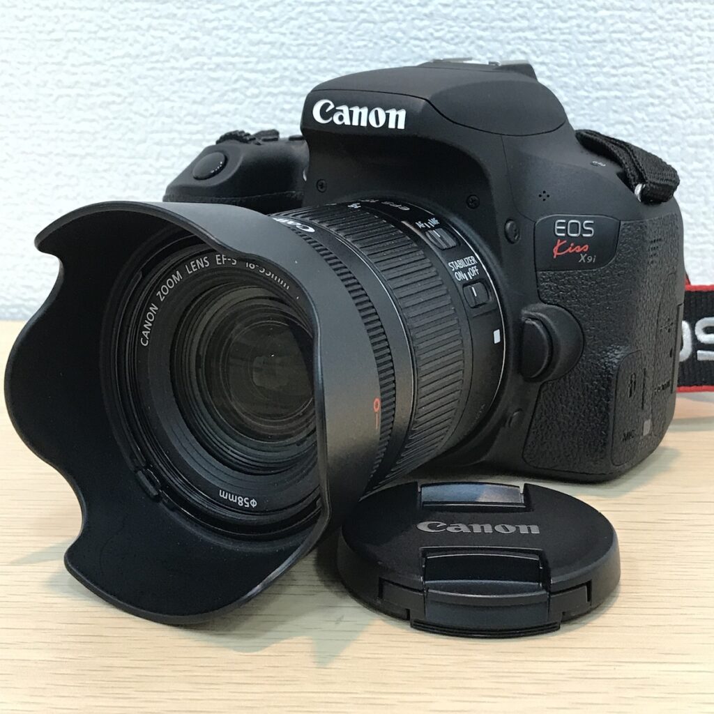 Canon EOS Kiss X9i + レンズEF-S18-55mm