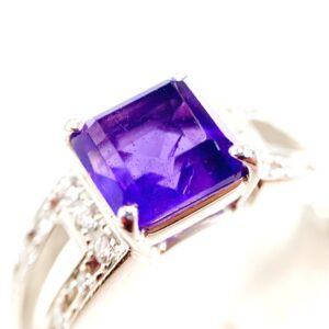 Pt900 アメジスト 2.63ct メレダイヤモンド0.24ct プラチナジュエリーリング
